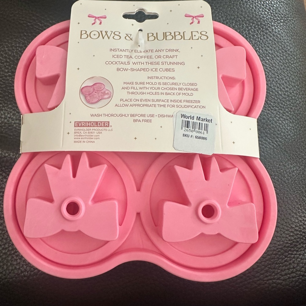 Bows & bubbles Pink Bows & Bubbles Silicone Ice Mold - Picture 3 of 4